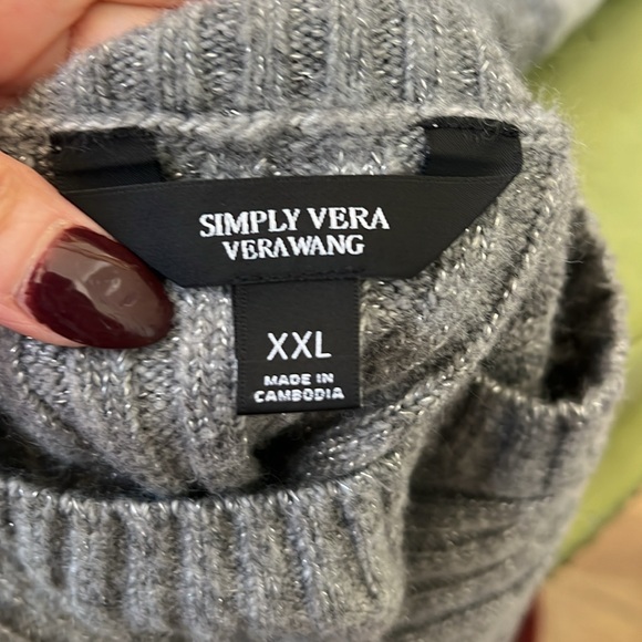 Simply Vera Wang Sweather - Picture 4 of 5